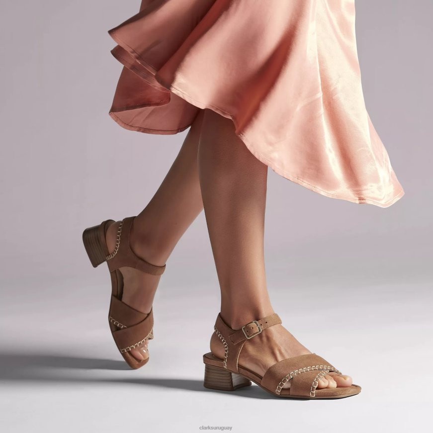 gamuza color canela Clarks serina35 cruz X8V4N117