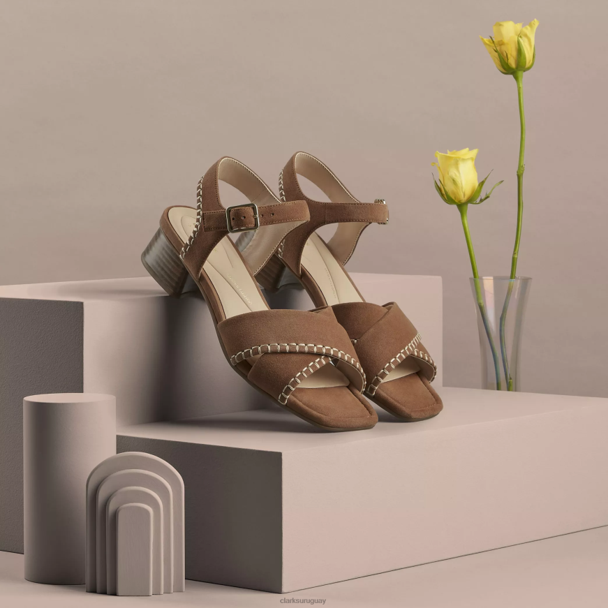 gamuza color canela Clarks serina35 cruz X8V4N117